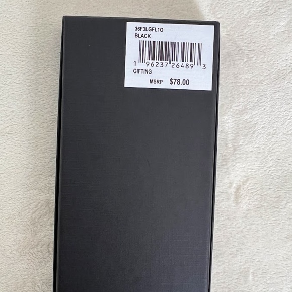 Michael Kors 2-Pack Logo Embossed Case for Apple AirTag NWT 🎉2X Host Pick🎉 - Picture 6 of 7